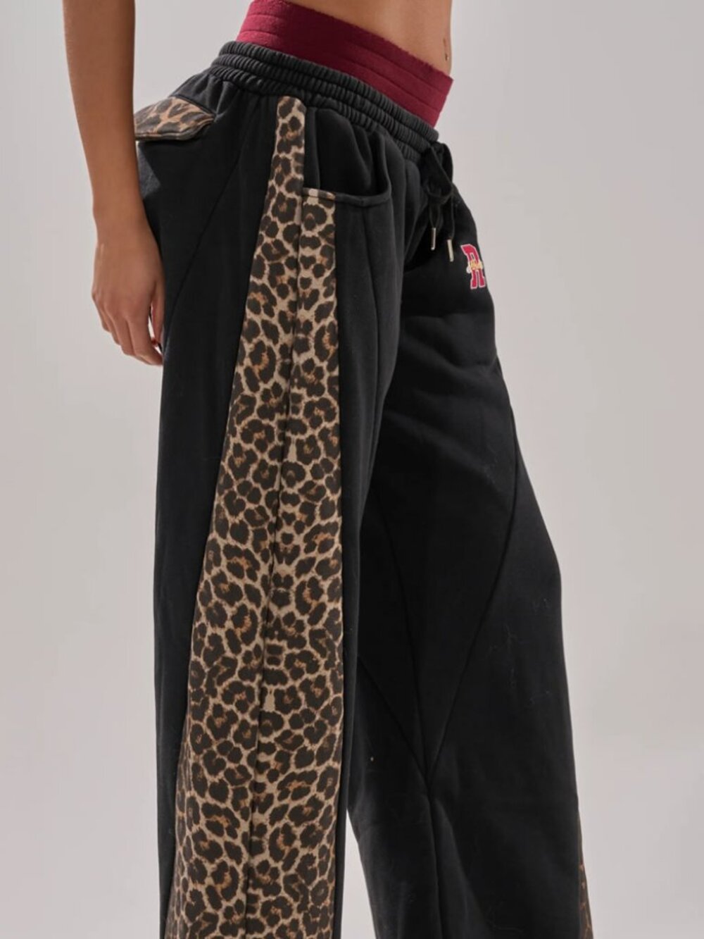 AKIRA Label World Hold On Heavy Weight Fleece Jacket and Wide Leg Pants Set - Picture 7 of 7